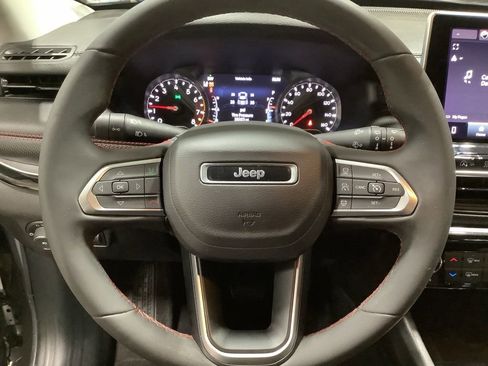 Used 2022 Jeep Compass Trailhawk image 13