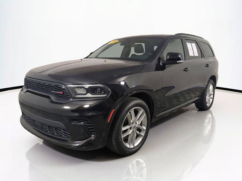 Used 2024 Dodge Durango GT RWD image 9