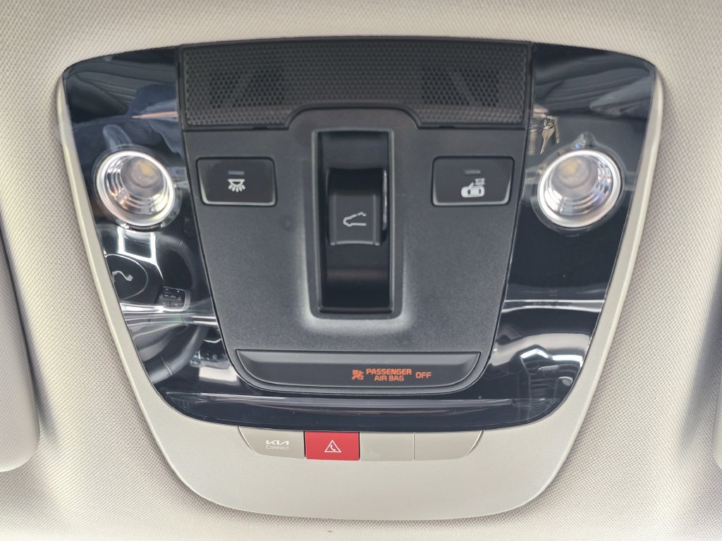 Used 2025 Kia Sportage SX FWD image 27