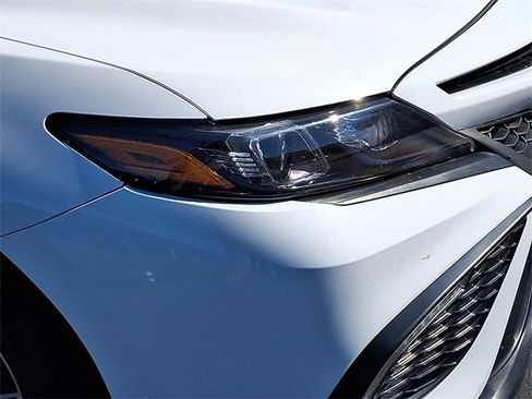 Used 2024 Toyota Camry SE image 29