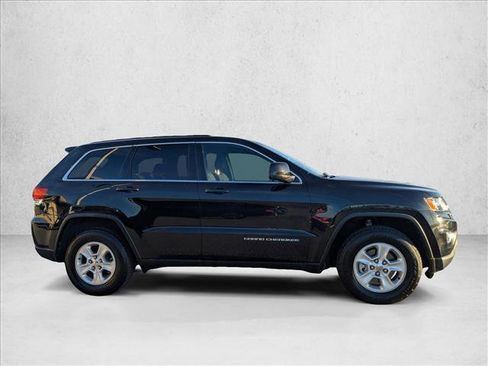 Used 2016 Jeep Grand Cherokee Laredo image 3