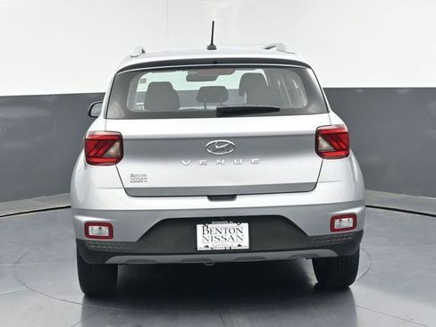 Used 2025 Hyundai Venue SEL FWD image 42