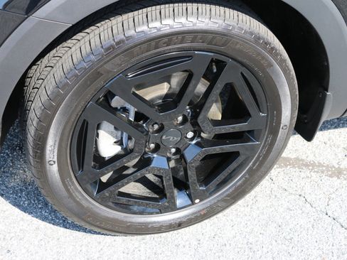 Used 2025 Kia Telluride EX X-Line image 14