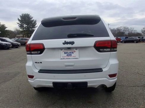 Used 2021 Jeep Grand Cherokee Laredo X image 7