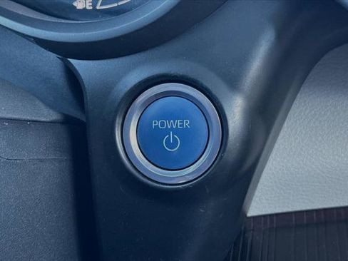 Certified 2024 Toyota Sienna XLE FWD image 22