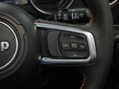 Used 2023 Jeep Wrangler Unlimited Sahara AWD/4WD image 41