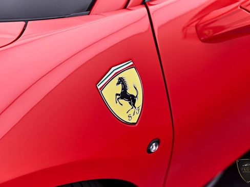 Used 2022 Ferrari F8 Tributo RWD image 24