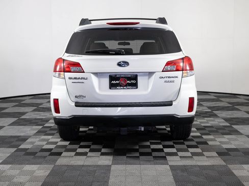 Used 2012 Subaru Outback 2.5i Premium w/ All-Weather Pkg AWD/4WD image 6