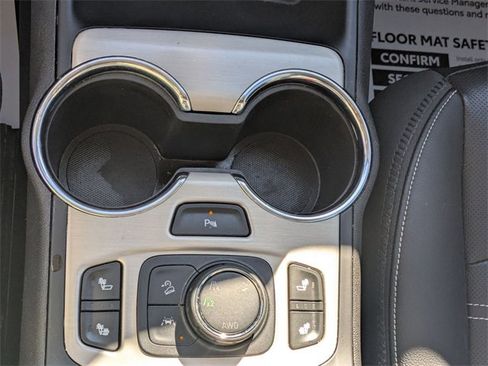 Used 2023 GMC Terrain Denali image 21