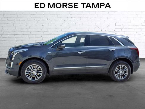 Used 2021 Cadillac XT5 Premium Luxury FWD image 2