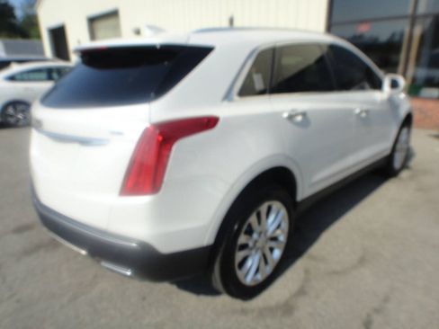 Used 2018 Cadillac XT5 Platinum AWD/4WD image 4