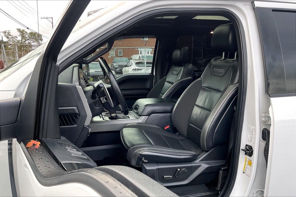 Used 2019 Ford F150 Raptor w/ Equipment Group 802A Luxury AWD/4WD image 24