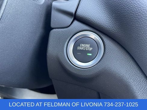 Used 2021 Chevrolet Equinox LT FWD image 16