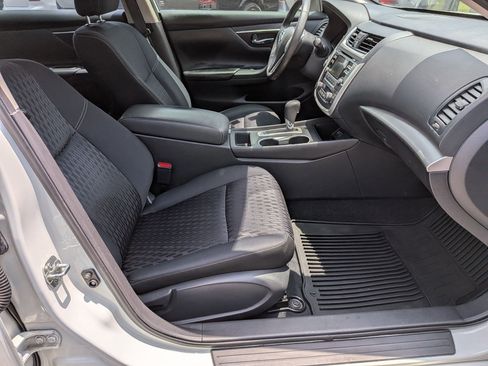 Used 2017 Nissan Altima 2.5 SV FWD image 36
