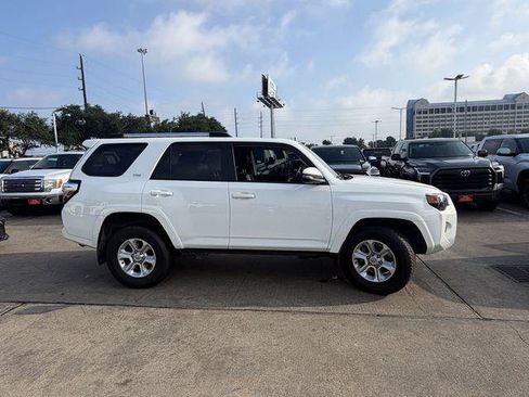 Certified 2022 Toyota 4Runner SR5 Premium w/ Moonroof Package RWD image 4