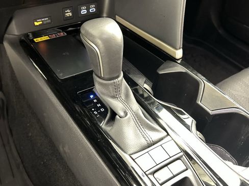 Used 2025 Toyota Camry XSE image 15