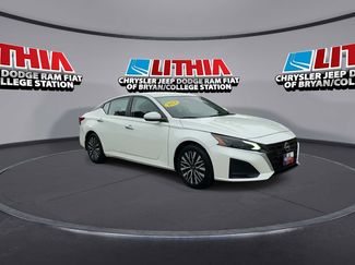 Used 2023 Nissan Altima 2.5 SV FWD video 2