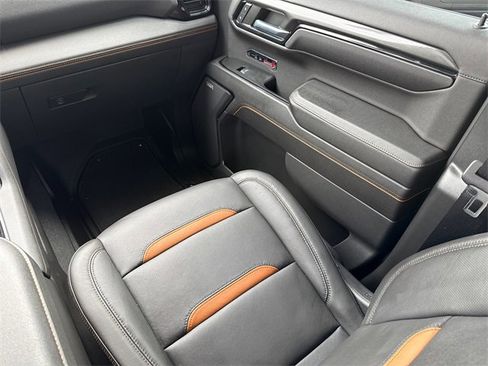 Used 2023 GMC Sierra 1500 AT4 w/ Technology Package image 13