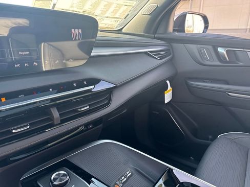 New 2026 Buick Enclave Sport Touring w/ Power Package image 22