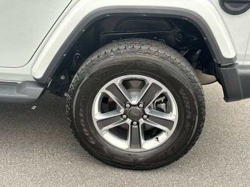 Certified 2022 Jeep Wrangler Unlimited Sahara w/ Cold Weather Group image 25