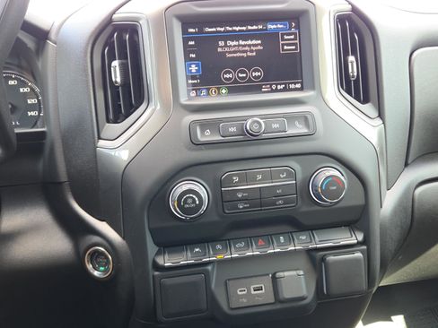New 2026 Chevrolet Silverado 1500 Custom w/ LPO, Dark Essentials Package RWD image 11