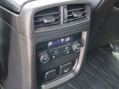 Used 2020 Buick Envision Essence w/ Experience Buick Package AWD/4WD image 18