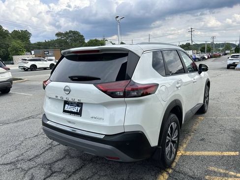 Certified 2023 Nissan Rogue SV w/ SV Premium B Package AWD/4WD image 8