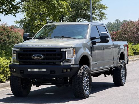 Used 2020 Ford F250 Lariat w/ Lariat Ultimate Package AWD/4WD image 2