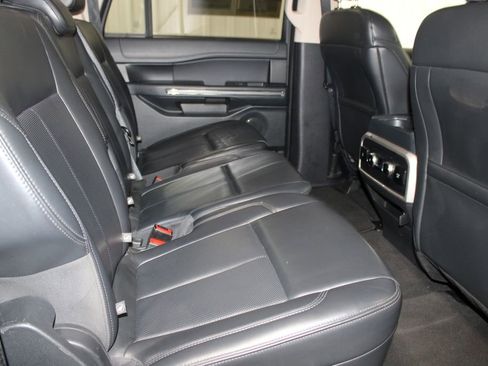 Used 2024 Ford Expedition Max XLT image 27