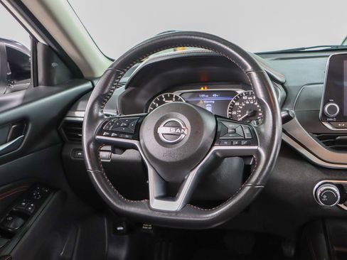 Used 2023 Nissan Altima 2.5 SR image 12