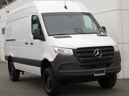 New 2025 Mercedes-Benz Sprinter 2500 image 2