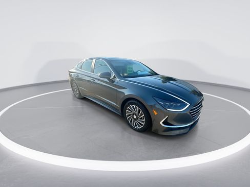Used 2023 Hyundai Sonata Limited w/ Cargo Package FWD image 2