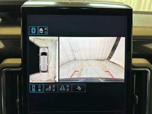 Certified 2025 GMC Yukon XL Elevation image 15