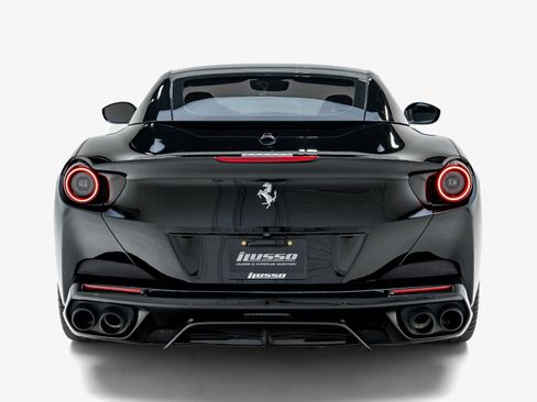 Used 2019 Ferrari Portofino RWD image 17