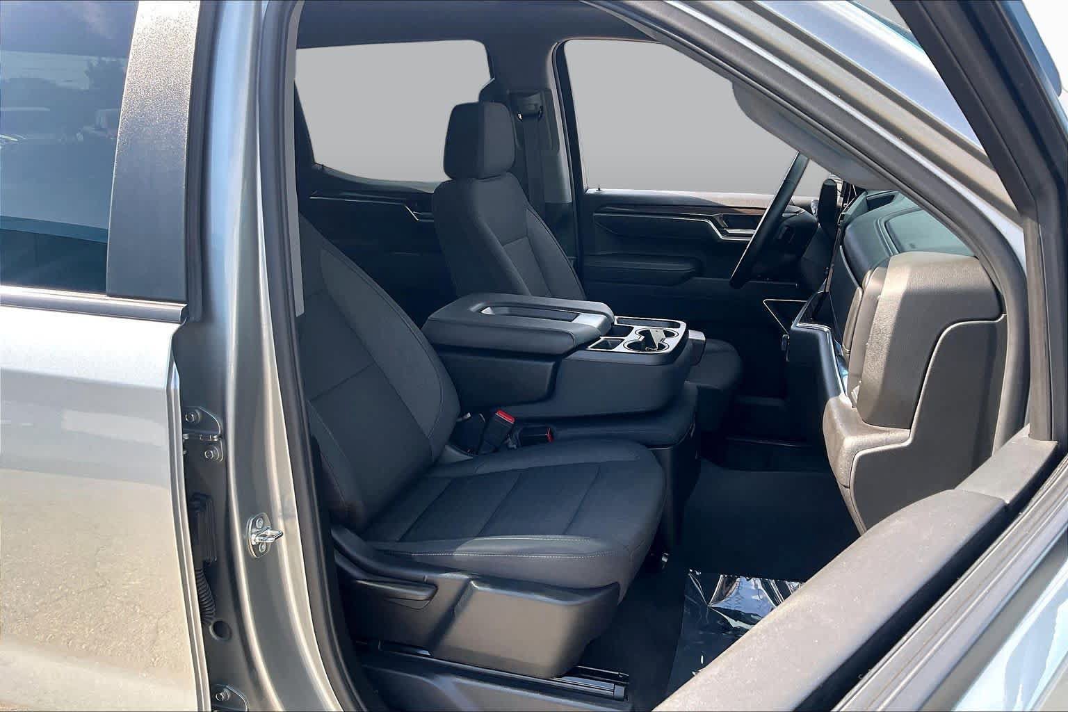 Used 2026 Chevrolet Silverado 1500 LT AWD/4WD image 8