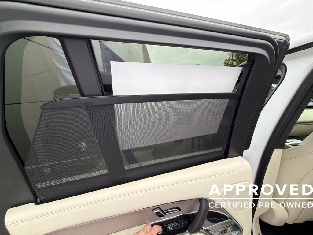 Used 2025 Land Rover Range Rover SE AWD/4WD image 29