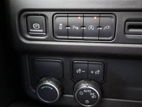 Used 2021 Chevrolet Suburban LT image 26