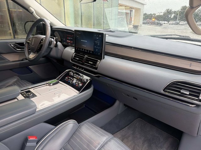 Used 2024 Lincoln Navigator L Black Label AWD/4WD image 20