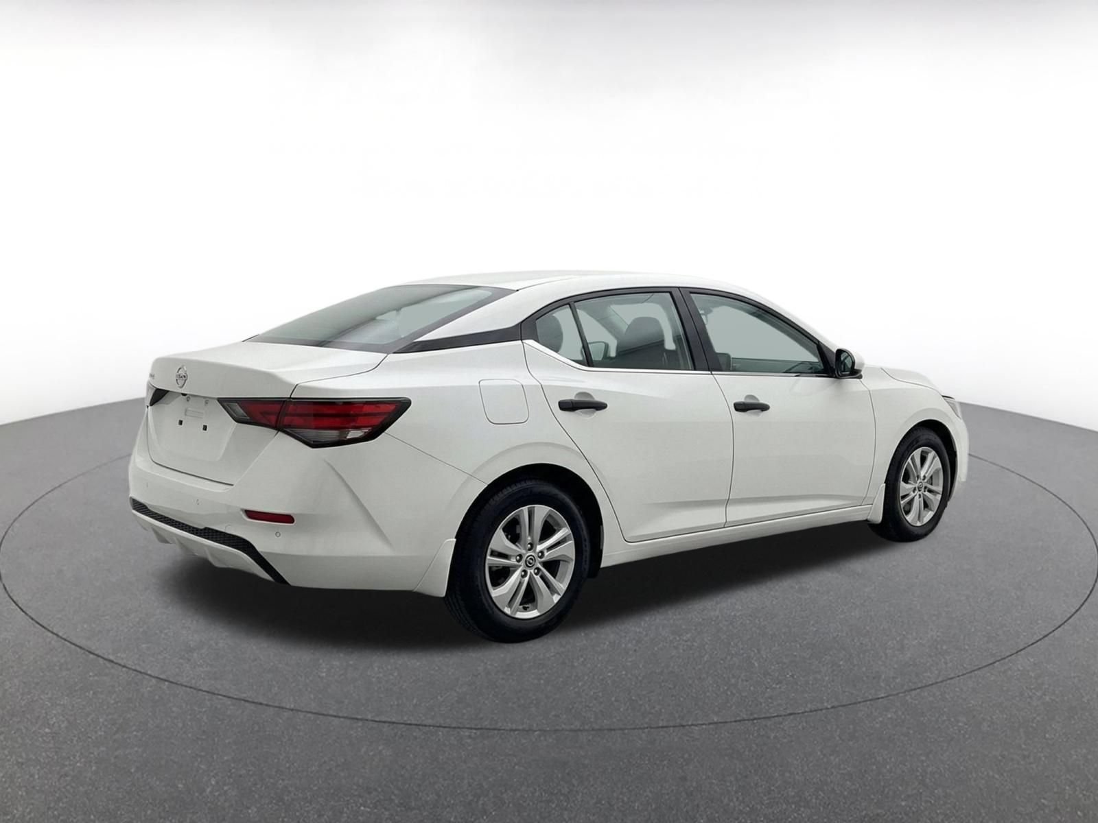 Used 2025 Nissan Sentra S FWD image 10
