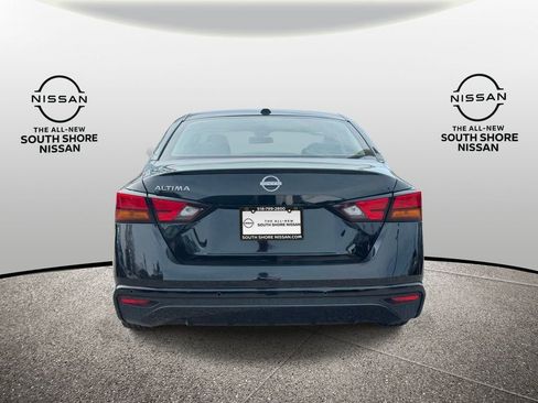 Used 2025 Nissan Altima 2.5 SV FWD image 6