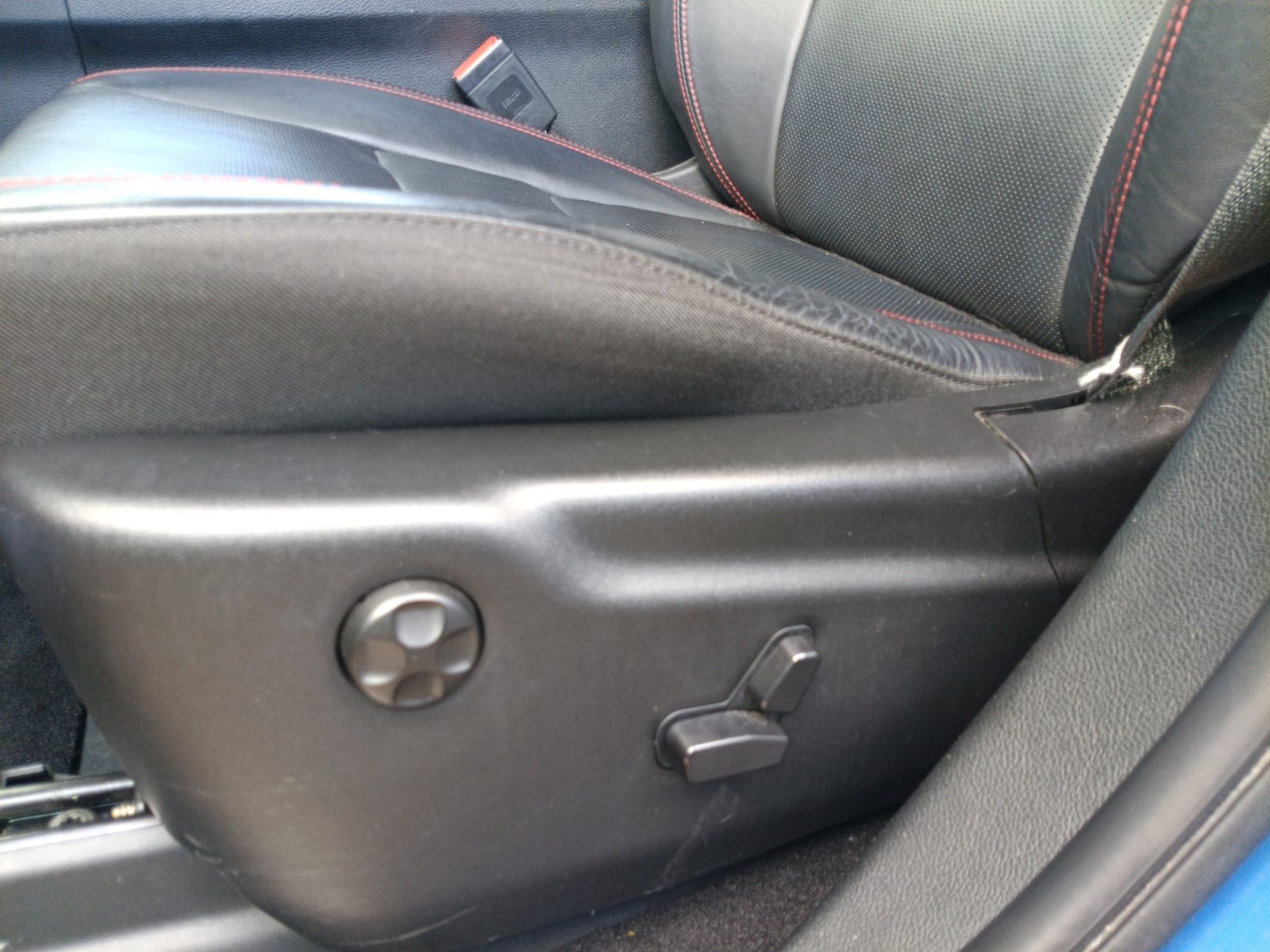 Used 2025 Dodge Durango GT AWD/4WD image 16