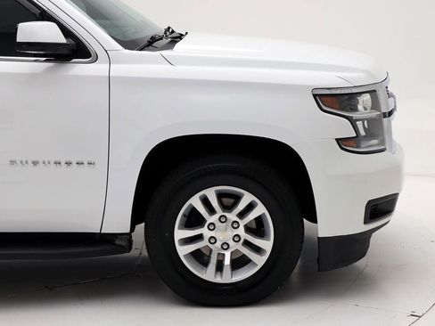 Used 2020 Chevrolet Suburban LT image 3