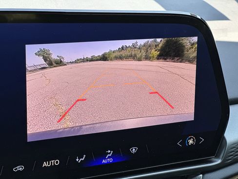 New 2025 Chevrolet Equinox EV LT image 49