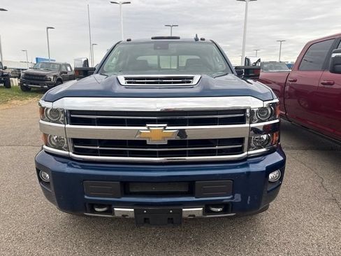 Used 2019 Chevrolet Silverado 3500 High Country w/ Duramax Plus Package AWD/4WD image 15