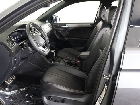 Used 2024 Volkswagen Tiguan SE R-Line FWD image 30