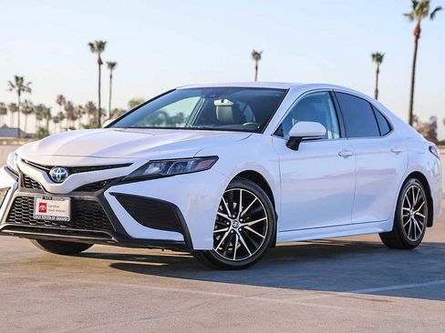 Certified 2023 Toyota Camry SE w/ Audio Upgrade Package image 1