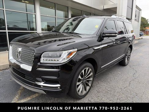 Used 2021 Lincoln Navigator Reserve w/ Luxury Package AWD/4WD image 2