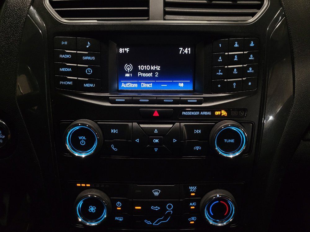 Used 2018 Ford Explorer XLT AWD/4WD image 25