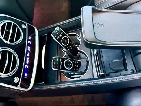 Used 2020 Mercedes-Benz S 560 Sedan image 28