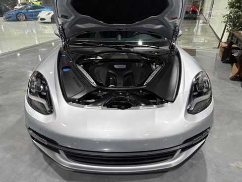 Used 2018 Porsche Panamera RWD image 18
